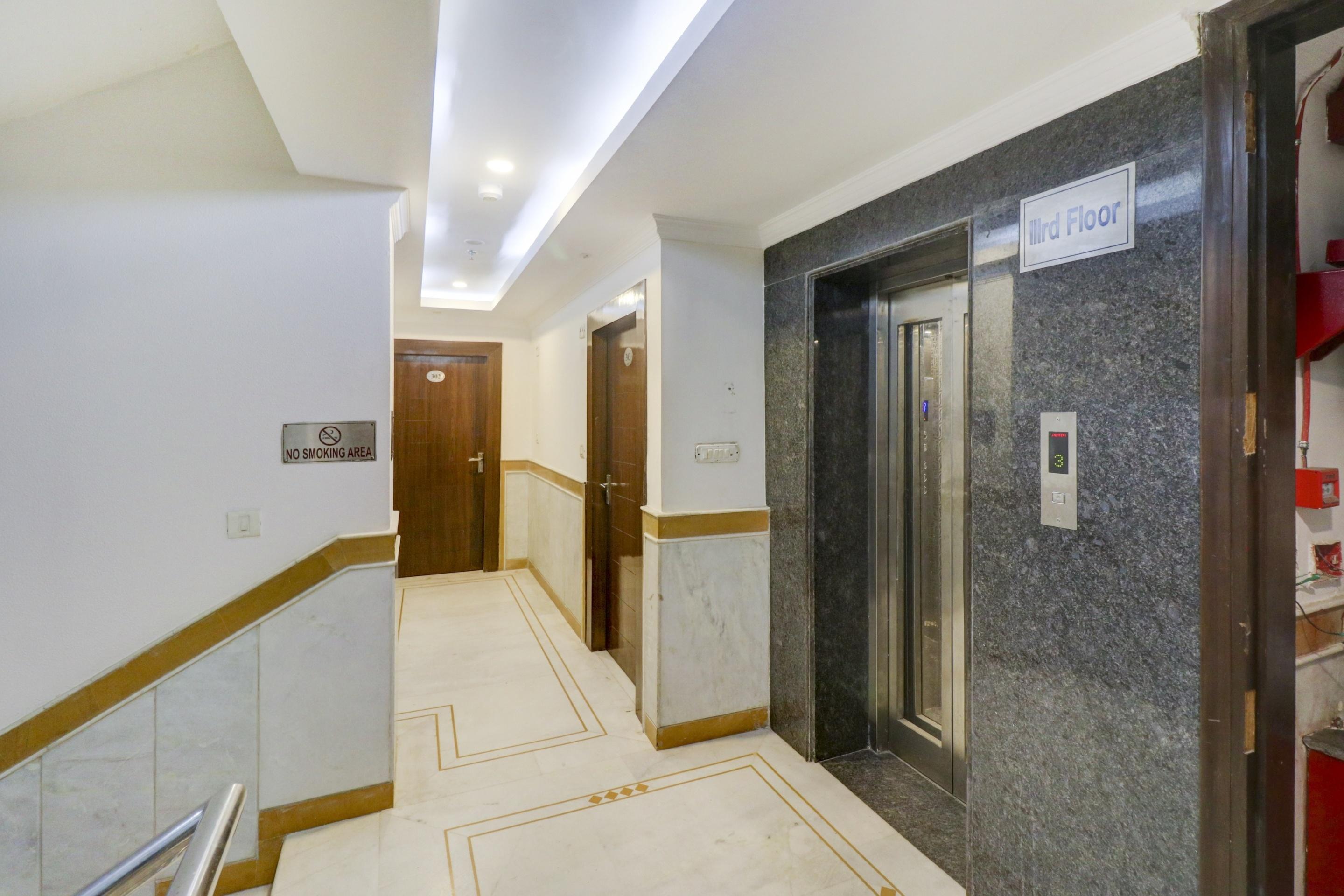 Hotel Townhouse 517 La Sapphire Near Delhi Airport Neu-Delhi Exterior foto